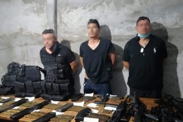 Cuatro detenidos y un arsenal decomisado durante enfrentamiento en Tuxtla Gutiérrez