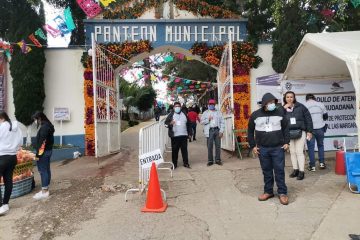 Día de Muertos reunió a 145 mil personas en panteones de Chiapas