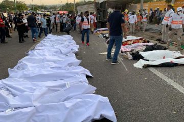 Defensores de migrantes piden la mejor atención para víctimas de accidente en Chiapas