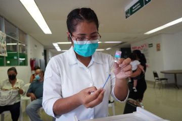 Sigue IMSS Chiapas con aplicación de vacuna contra influenza