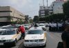 Sube costo de tarjetón para transportistas; taxistas protestan