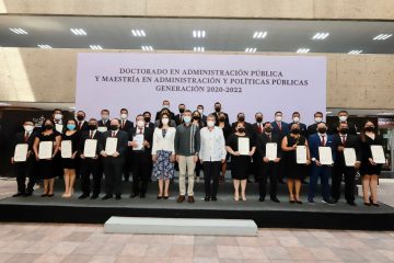 Atestigua Gobernador Ceremonia de Graduación de Doctorado y Maestría en Administración Pública del IAP Chiapas