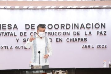 Gobernador reconoce al equipo del Hospital General de Tonalá por primer reimplante de brazo