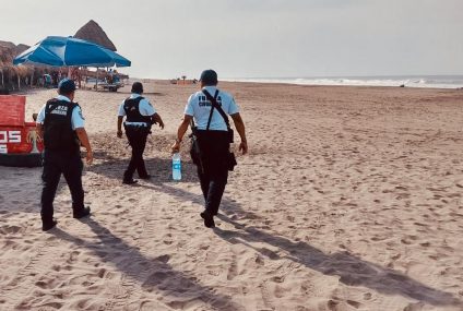 Policías de la SSyPC patrullan Puerto Arista y Playa del Sol