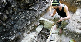 En Palenque descubren restos de mujer prehispánica