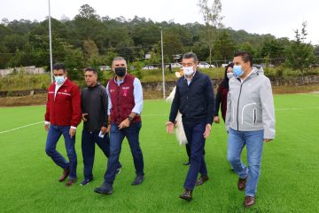 Rutilio Escandón inaugura la rehabilitación de la Unidad Deportiva de Jitotol