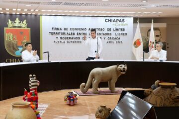 Rutilio Escandón y Salomón Jara firman Convenio Amistoso para finalizar conflictos entre Chiapas y Oaxaca
