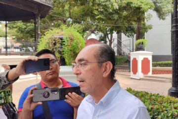 Señalan que tesorera de primaria en Tuxtla Gutiérrez no entregó 600 mil pesos