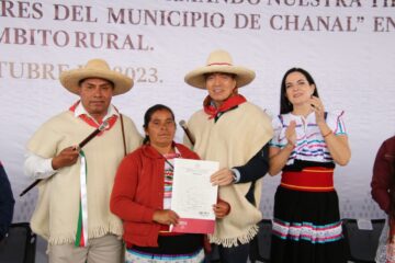 Rutilio Escandón entrega Premio Estatal “Mujeres Transformando Nuestra Tierra” y títulos agrarios