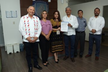 Firma Canaco Tuxtla convenio con la Profeco